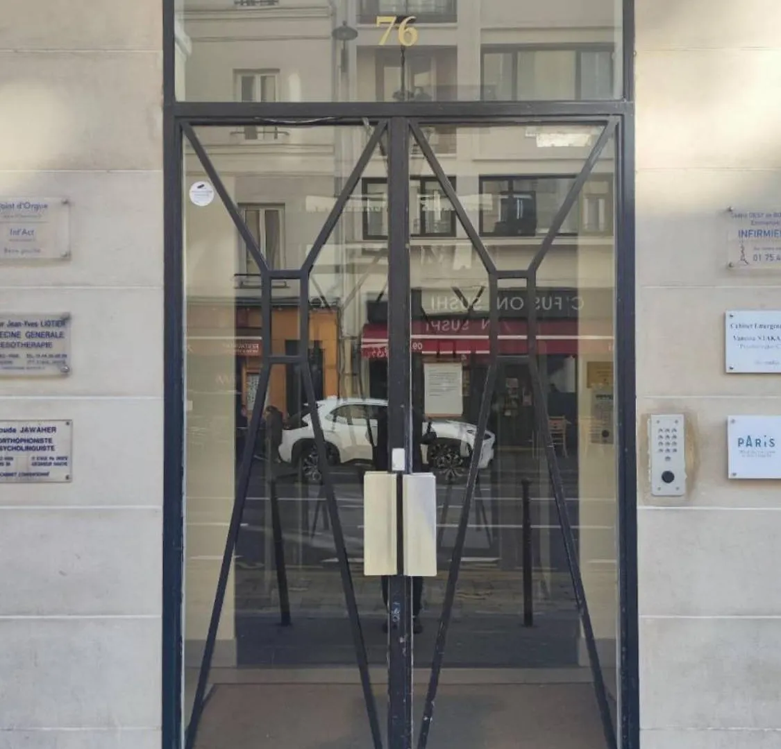 Comfortable Near Marais Beaubourg Apartment *