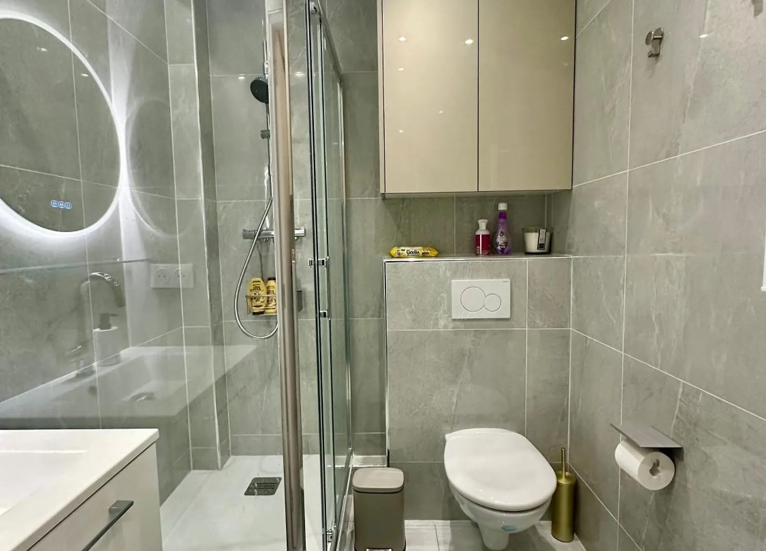 Comfortable Near Marais Beaubourg Apartment